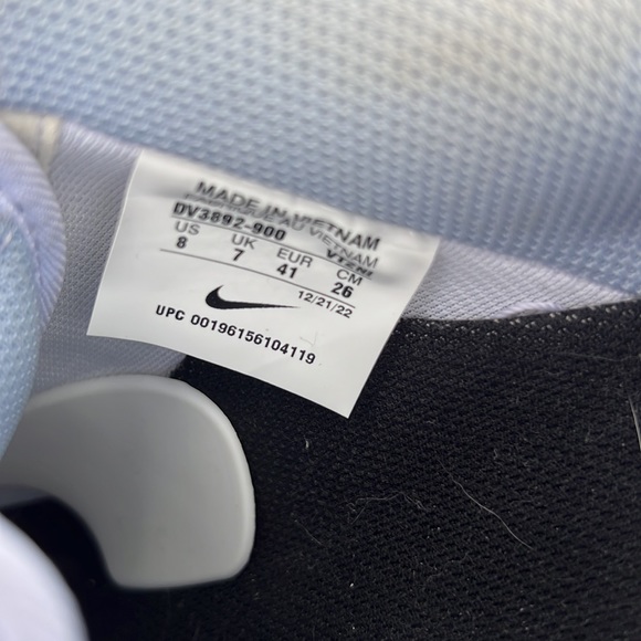 Nike Air Force 1 - Men’s size 8 w/ crease protectors - Picture 5 of 6